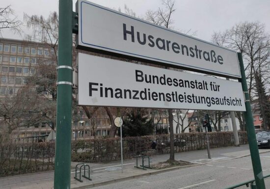 Bafin zieht in frühere Bahn-Zentrale in Frankfurt