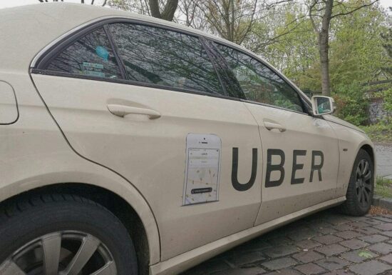 Bericht: Uber könnte 2027 erste Robotaxi-Fahrten anbieten