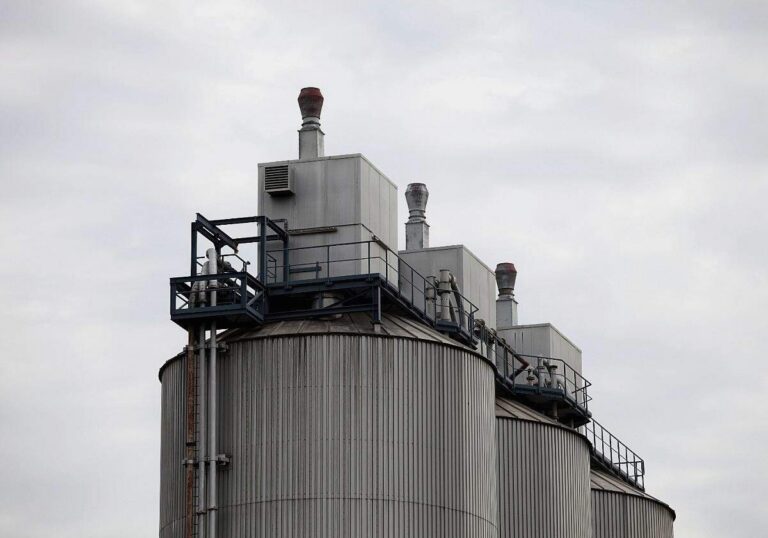 Niedrigwasser setzt Chemieindustrie unter Druck