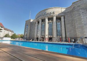 Berliner Volksbühne sagt Event wegen Sicherheitsbedenken ab