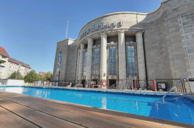 Berliner Volksbühne sagt Event wegen Sicherheitsbedenken ab
