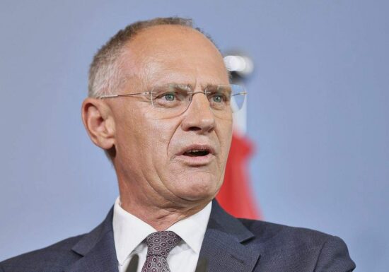 Österreich drängt auf Asylverfahren außerhalb der EU