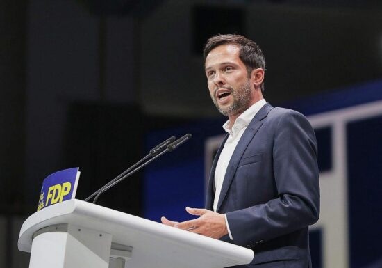 FDP wirft Regierung ausbleibende Reformen vor