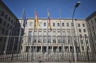 Klingbeil streicht Freibetrag für Mitarbeiterrabatte doch nicht