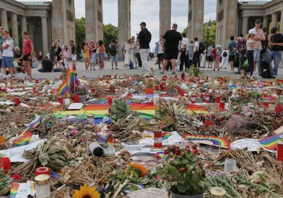 Nach CSD-Anschlag: FDP für Schließung radikaler Moscheen