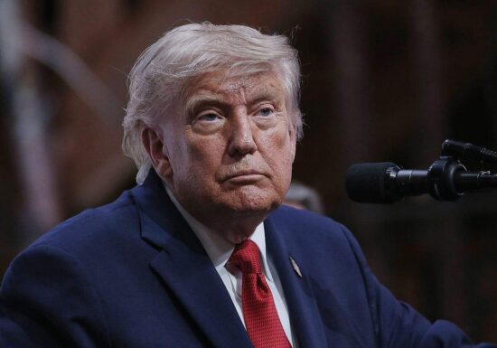 Trump setzt Iran-Angriffe aus und sieht Fortschritte für Abkommen