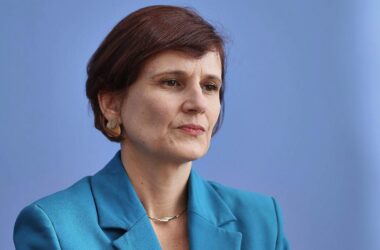 Kipping fordert Pflegevollversicherung statt Kürzungen