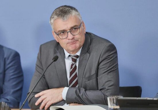 Forsa weist Kritik von Regierungssprecher nicht komplett zurück