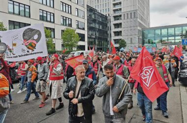 IG Metall will Politikwende gegen Sozialabbau