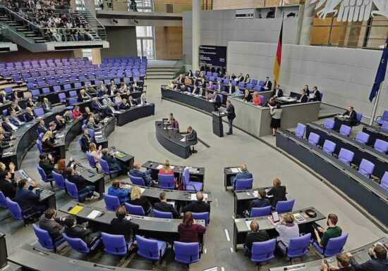 SPD-Expertin Klose fordert Einbeziehung von Abgeordneten in Rente