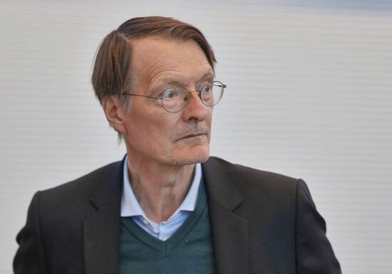 Lauterbach stellt sich hinter Merz