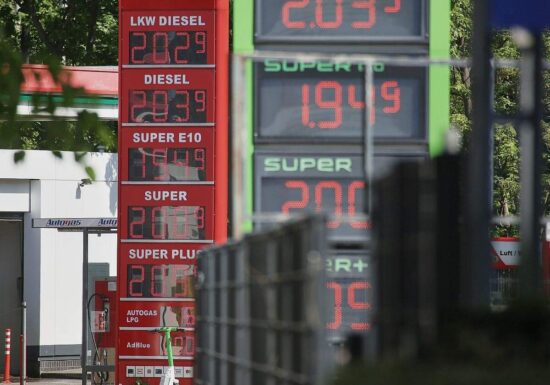 Spritpreise: Bund und Länder bestätigen Einigung auf Tankrabatt