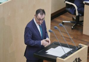 Özdemir droht AfD in Sachsen-Anhalt mit Widerstand