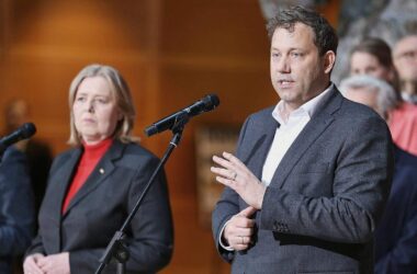 SPD-Abgeordneter Töns fordert Trennung von Partei- und Ministeramt