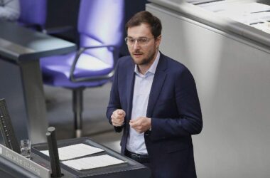 Politiker fordern Sicherheitscheks für Forschungseinrichtungen