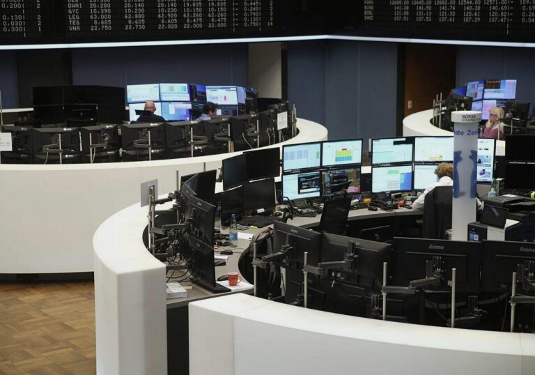 Dax legt zu - Aktien von Siemens und Continental gefragt