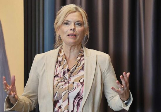Klöckner will Frauen in Politik stärken