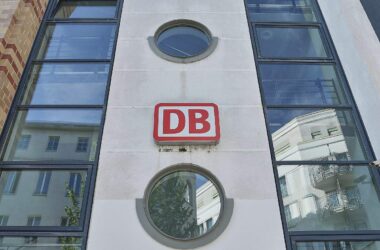 Bahn-Beschäftigte kritisieren neues Markendesign