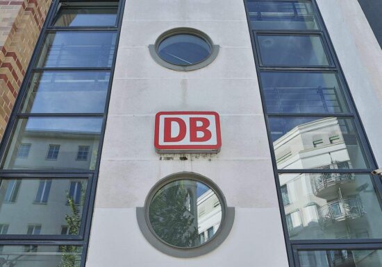 Bahn-Beschäftigte kritisieren neues Markendesign