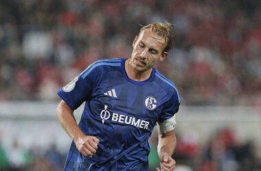 1. Bundesliga Schalke und Elversberg trennen sich torlos