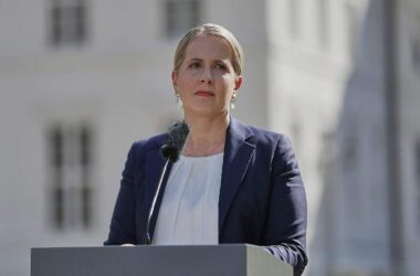 Bauministerin verteidigt Wohngeld-Kürzungen