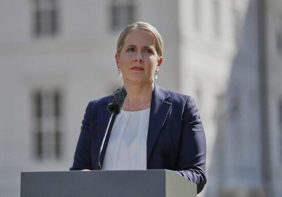 Bauministerin verteidigt Wohngeld-Kürzungen