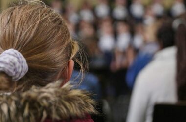 Grüne werfen Regierung sozial ungerechte Familienpolitik vor