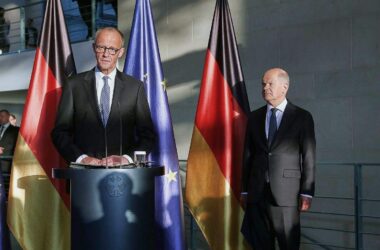 Umfrage: Mehrheit sieht Merz als schlechteren Kanzler als Scholz