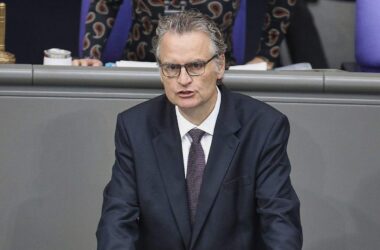 Krings fordert härtere Schritte gegen Sozialleistungsmissbrauch