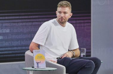 Kramer schreibt zweiten Roman: 1.000 Tage am Schreibtisch