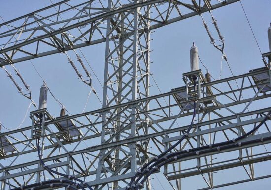SPD fordert mehr Erdverkabelung zum Schutz der Stromnetze