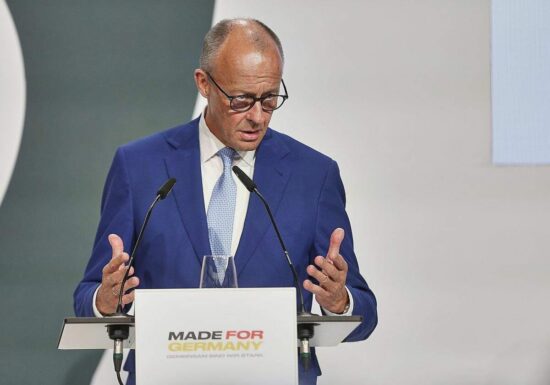 Merz sieht in Deutschland "führenden Investitionsstandort"