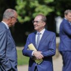 Dobrindt warnt Koalition vor Personaldebatten