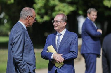 Dobrindt warnt Koalition vor Personaldebatten