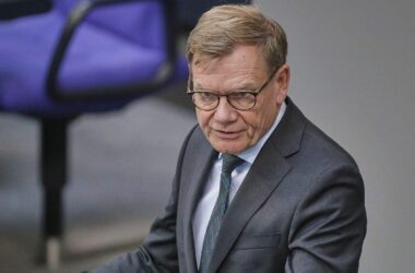 Wadephul verteidigt Treffen mit Lawrow