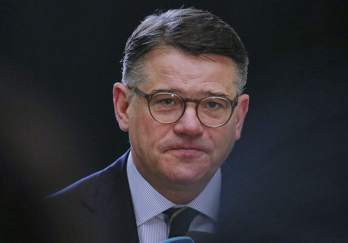 Rhein lehnt Steuererhöhungen kategorisch ab - Hubu.de - News & FreeMail