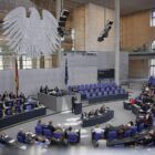 Haushaltswoche beginnt - Klingbeil sieht Aufschwung