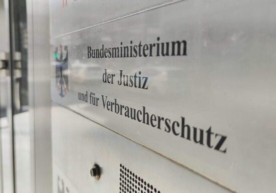 Regierung hält an Reform von Informationsfreiheitsgesetz fest
