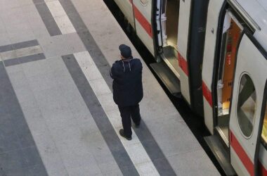 Bahn begrüßt härtere Strafen für Angriffe auf Angestellte