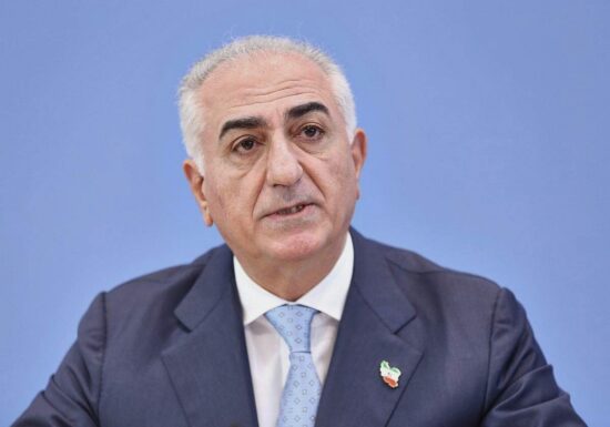 Pahlavi nimmt Freiheitspreis für iranisches Volk entgegen