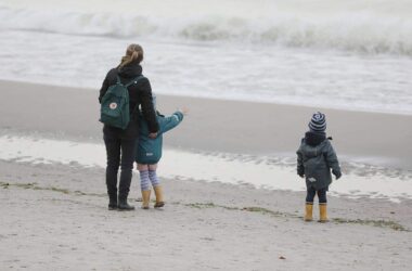 Grünen-Politikerin Khan fordert Entlastungen für Familien