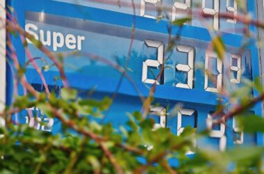 Benzinpreis sinkt leicht - Diesel stabil