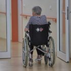 Lauterbach will Pflegezuschüsse nach Einkommen staffeln