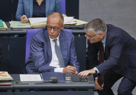 Regierungssprecher kritisiert Umfrageinstitute