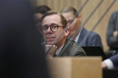Amthor hat Strandkorb fürs Kanzleramt selbst bezahlt