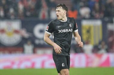Bundesliga: Freiburg gewinnt in Paderborn - Platz eins