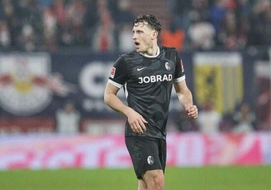 Bundesliga: Freiburg gewinnt in Paderborn - Platz eins