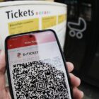 Offiziell: Preis für Deutschlandticket steigt um 3,80 Euro.