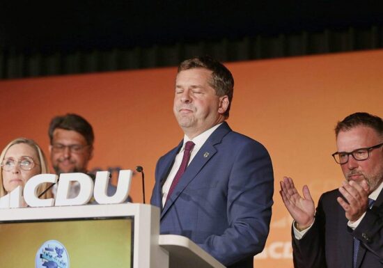 CDU in Sachsen-Anhalt halbiert - unklare Regierungsoptionen