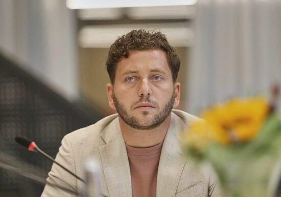 Grünen-Chef wirft Merz "Wahlkampf ohne Wähler" vor